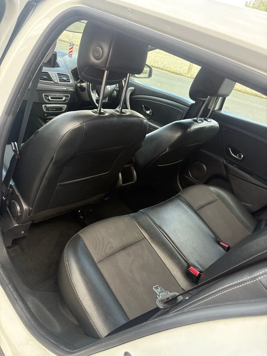 Renault megane 1.5 low mileage - Image 4