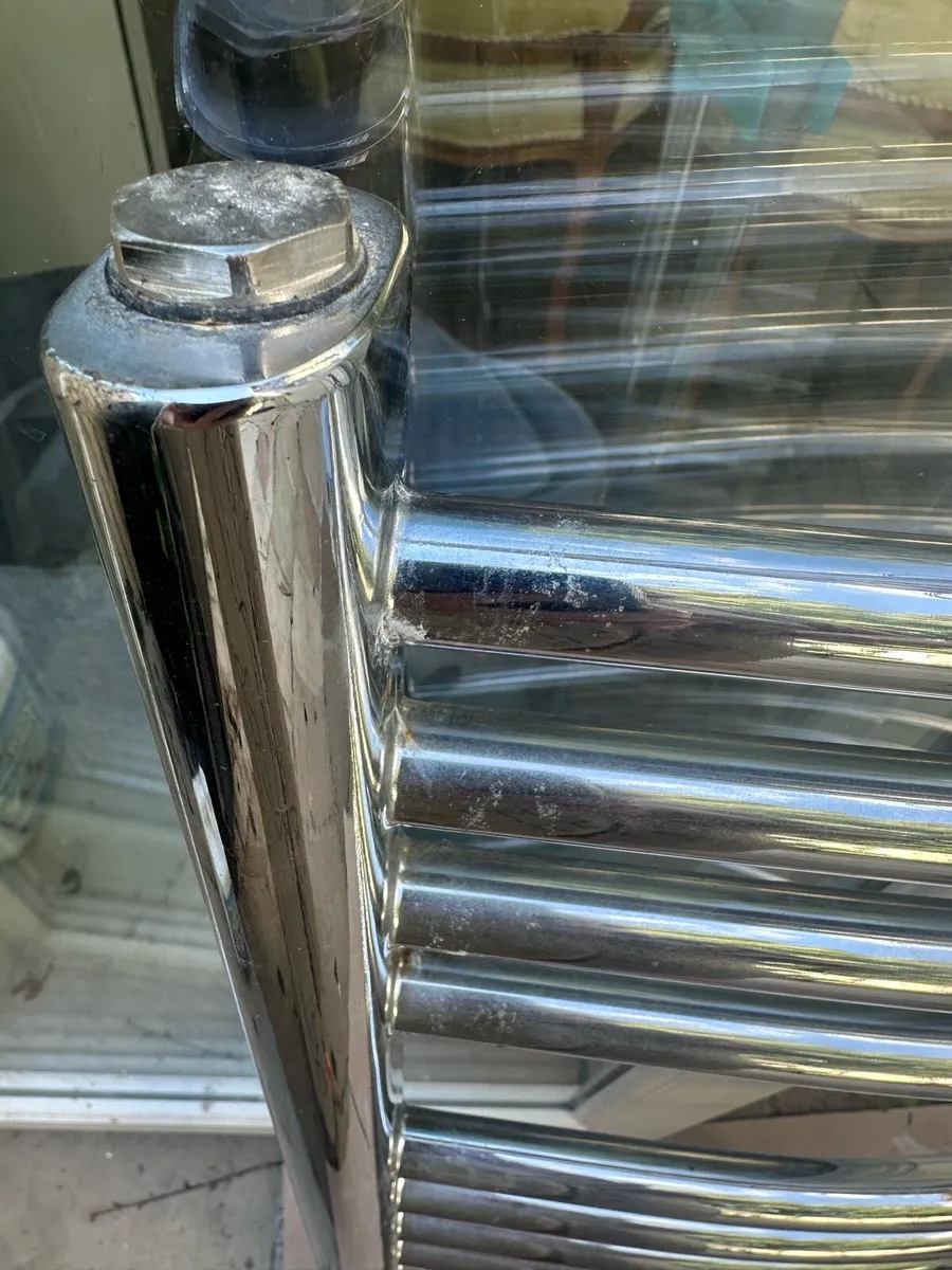 Bathroom towel radiator - Image 3