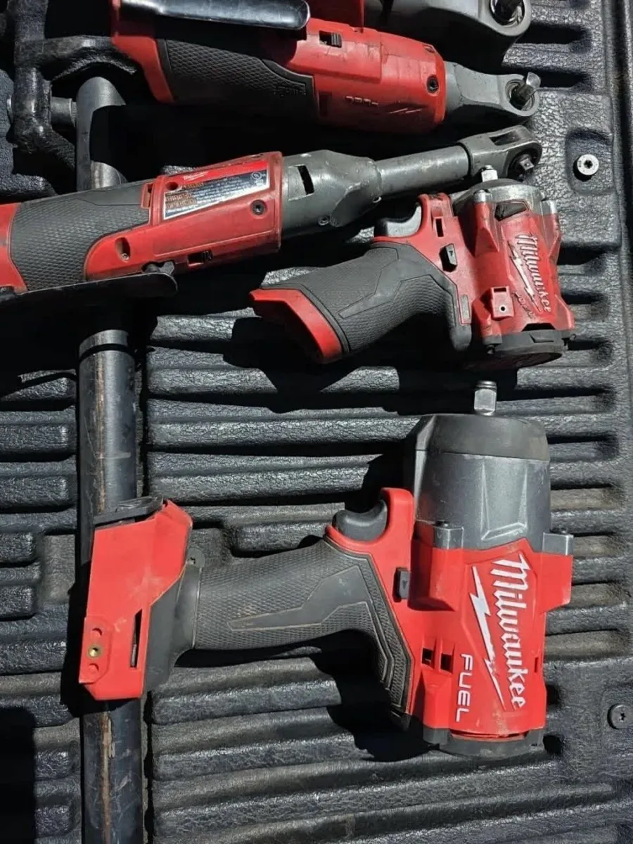 Milwaukee M18 FUEL 18V 1/2 in High Torque Impact - Image 3