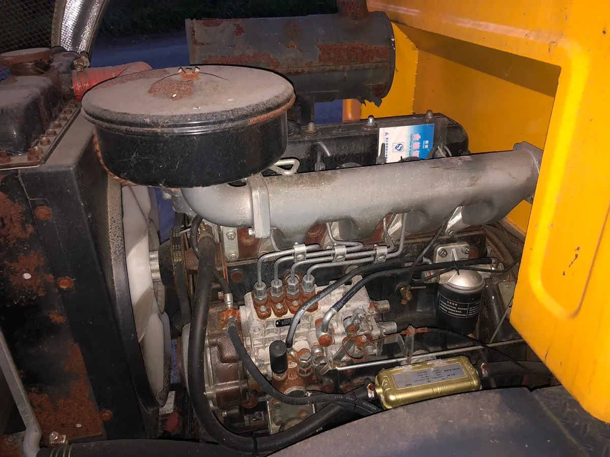 2020 HZM 908 mini loader - Image 4