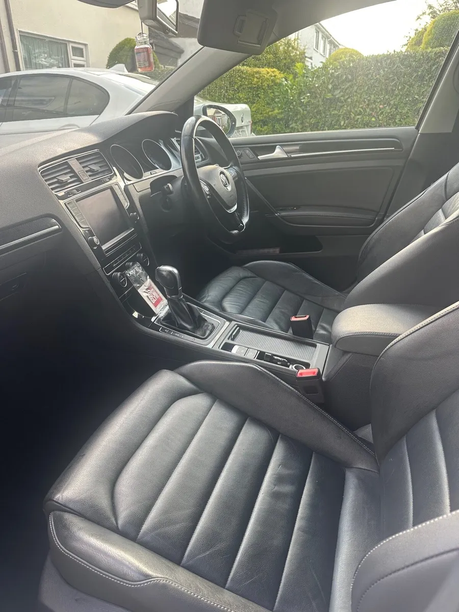 132 1.4L Volkswagen Golf Highline Automatic - Image 2