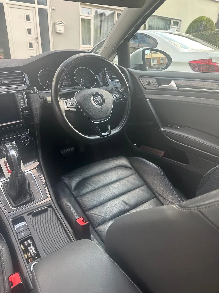 132 1.4L Volkswagen Golf Highline Automatic - Image 3