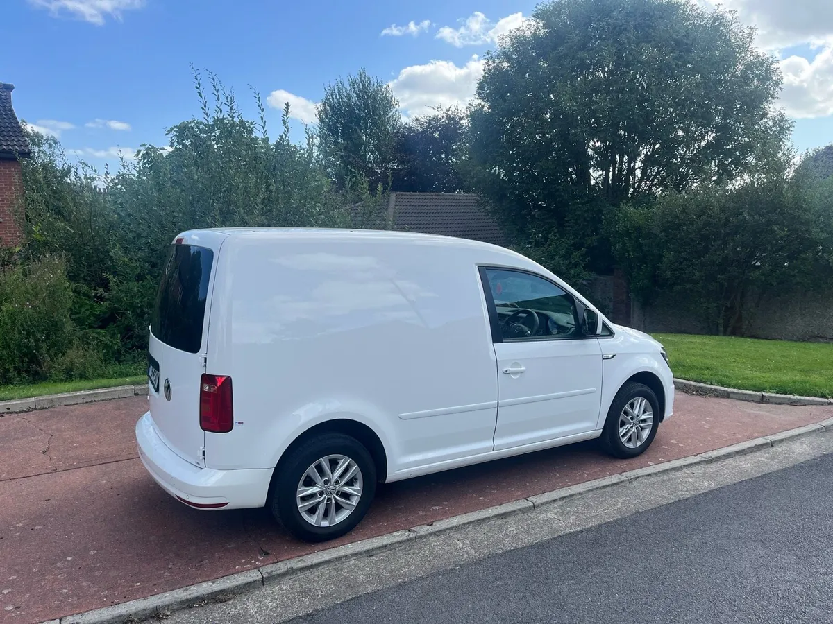 2019 VW Caddy Trendline model - Image 2
