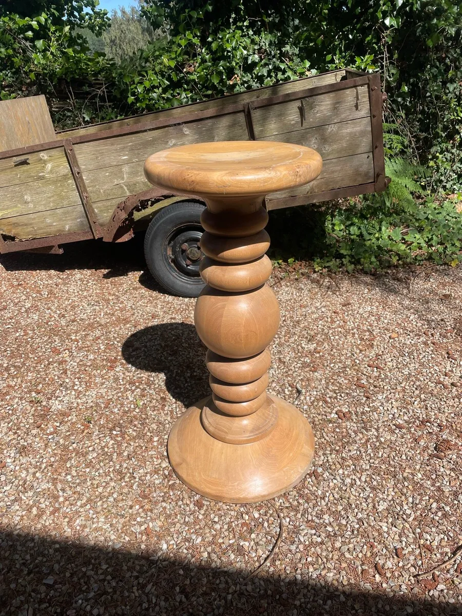 Bar stool