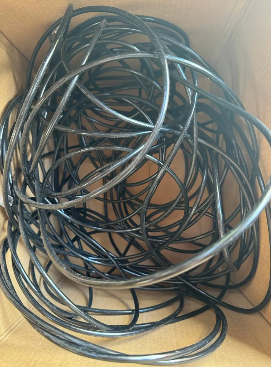 Ethernet cable - Image 1