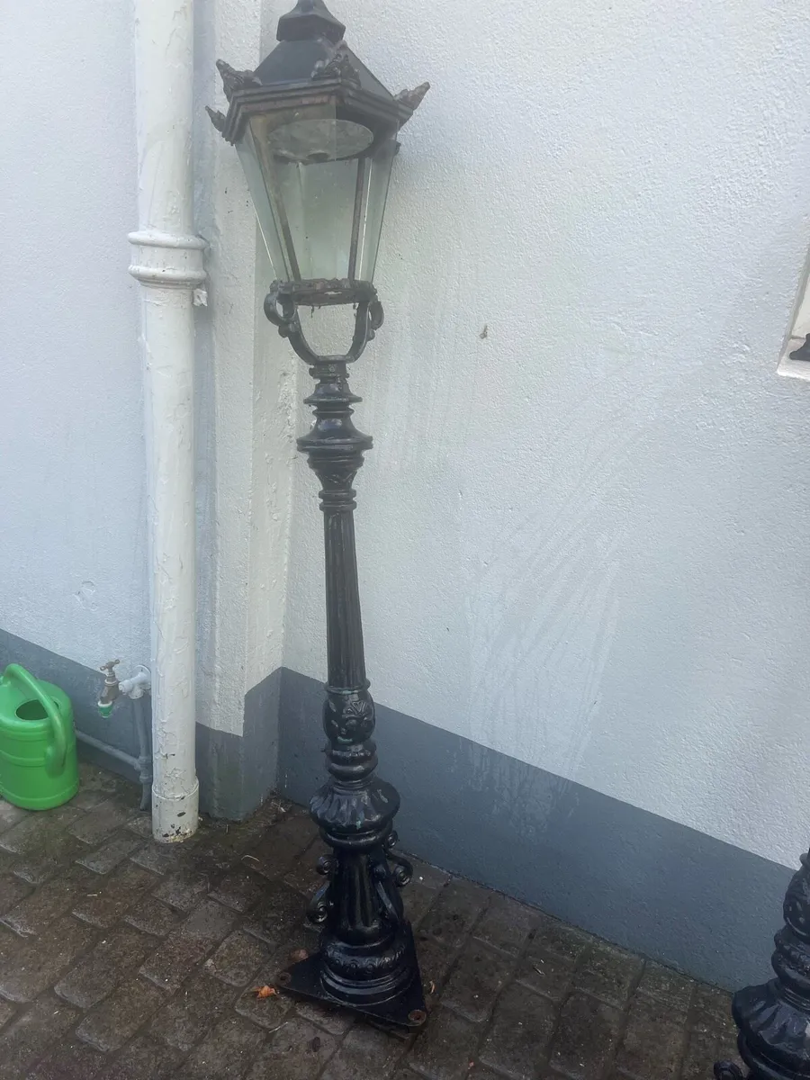 Cast iron lights - Image 1