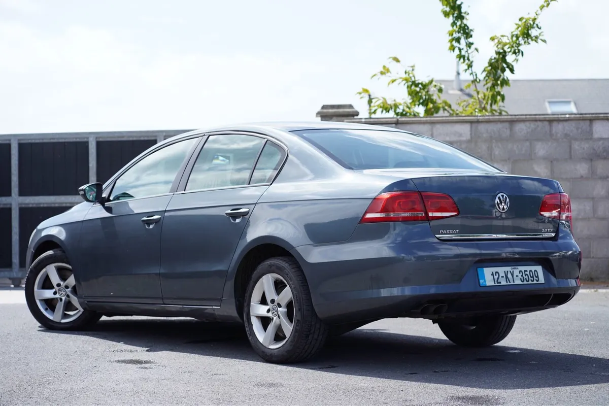 VW PASSAT AUTOMATIC DIESEL - Image 3