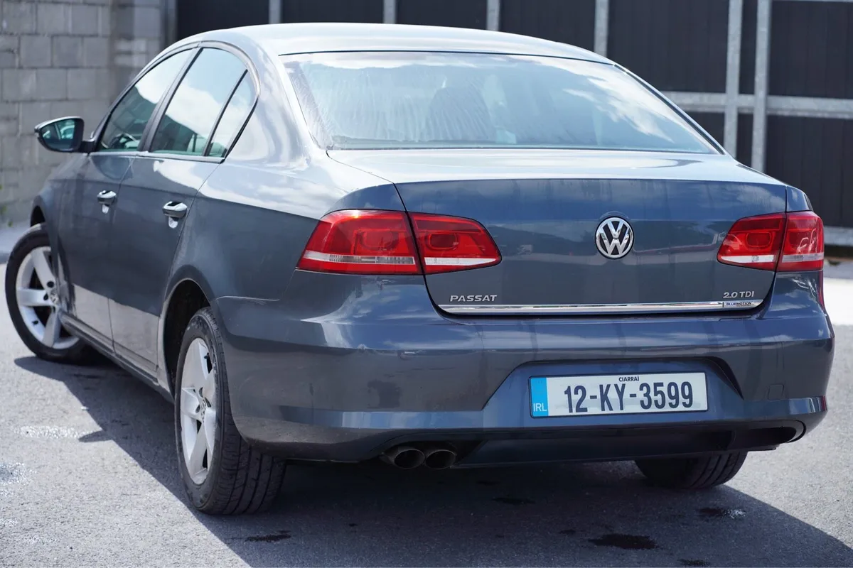 VW PASSAT AUTOMATIC DIESEL - Image 4
