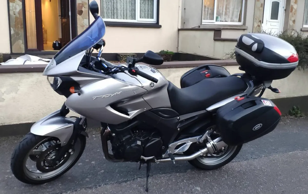 YAMAHA TDM 900 2010 - Image 2