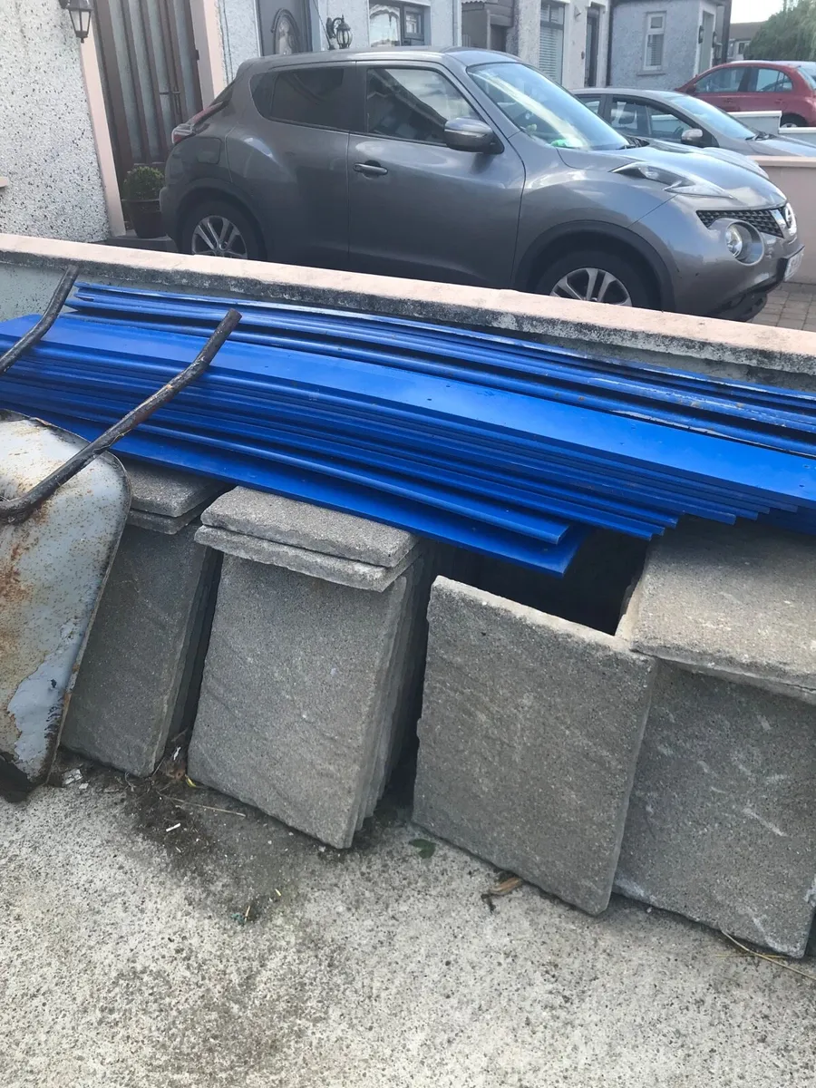 Plastic bords - Image 1