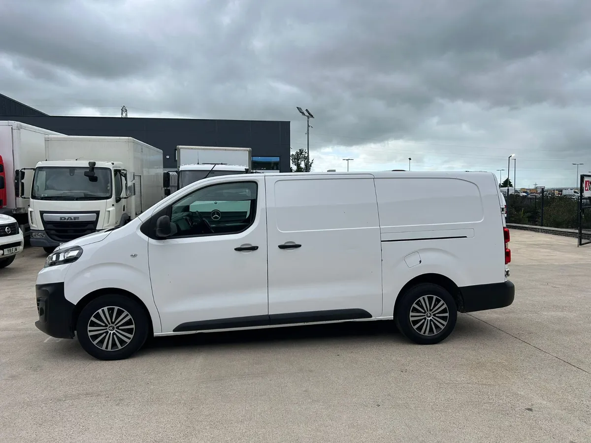 June 2021 Citroen Dispatch 1.5L - Image 4
