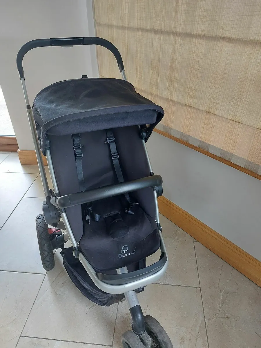 Quinny pushchair and carry cot - Image 4