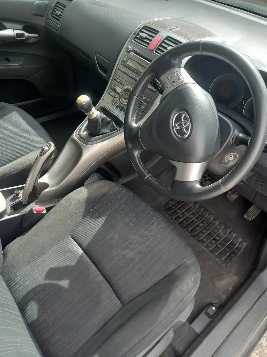 Car - Image 4