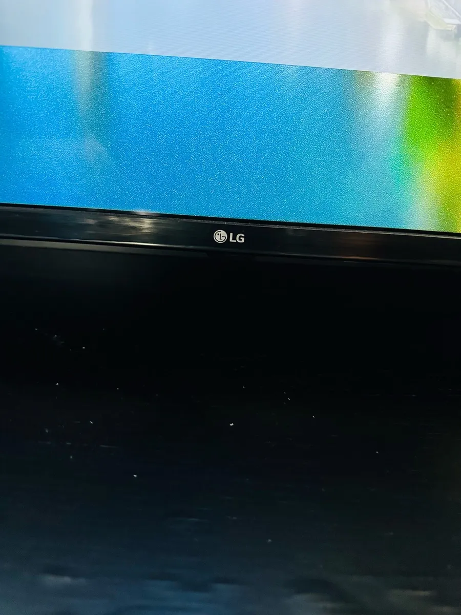 LG 50 inch tv - Image 2