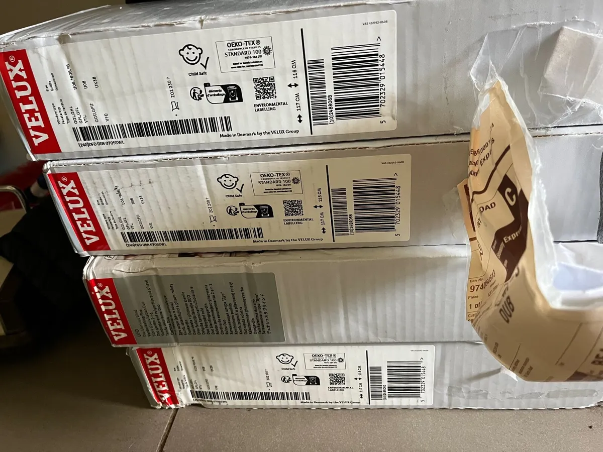4 Velux Blinds GGL 808 - Image 1