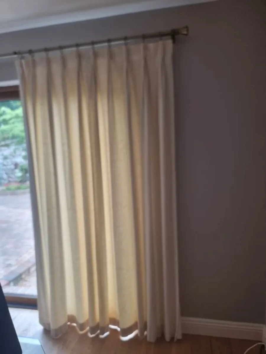 Curtains - Image 1