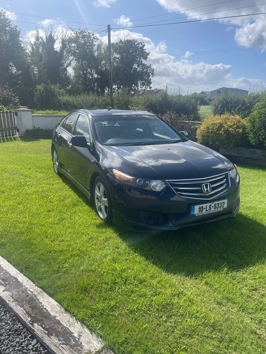 Honda Accord 2010 - Image 4