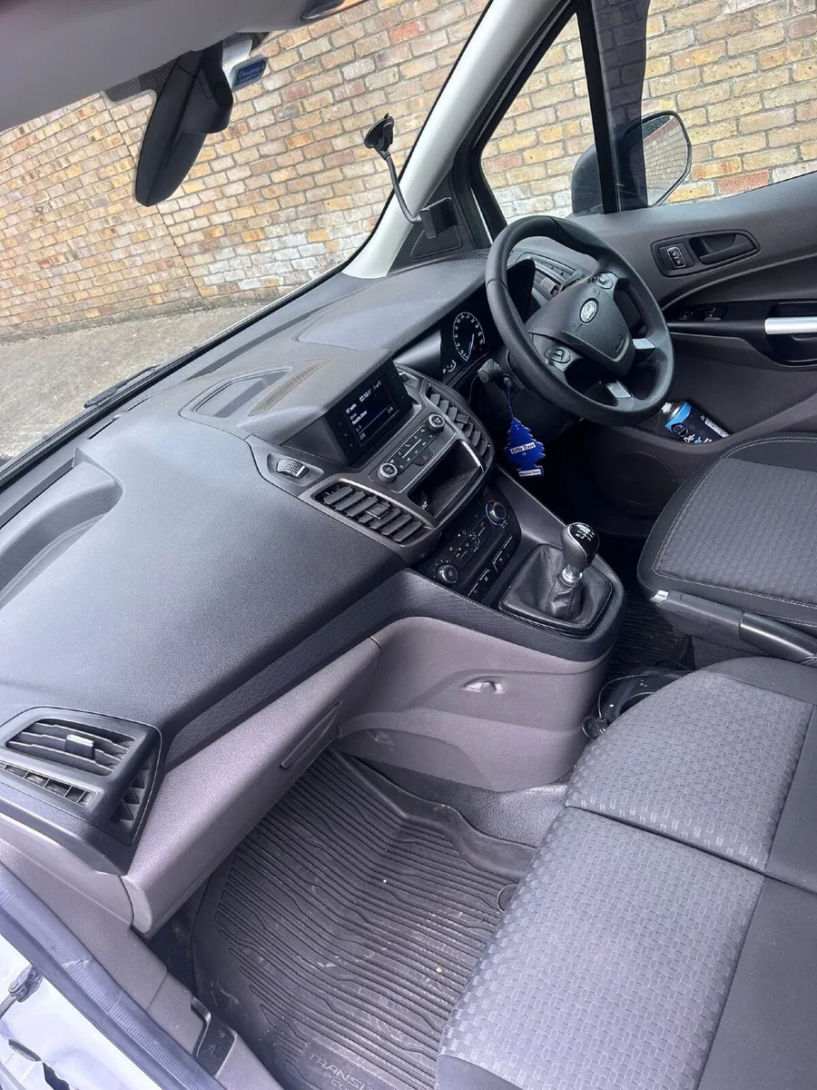 Ford Transit Connect 2024 - Image 1