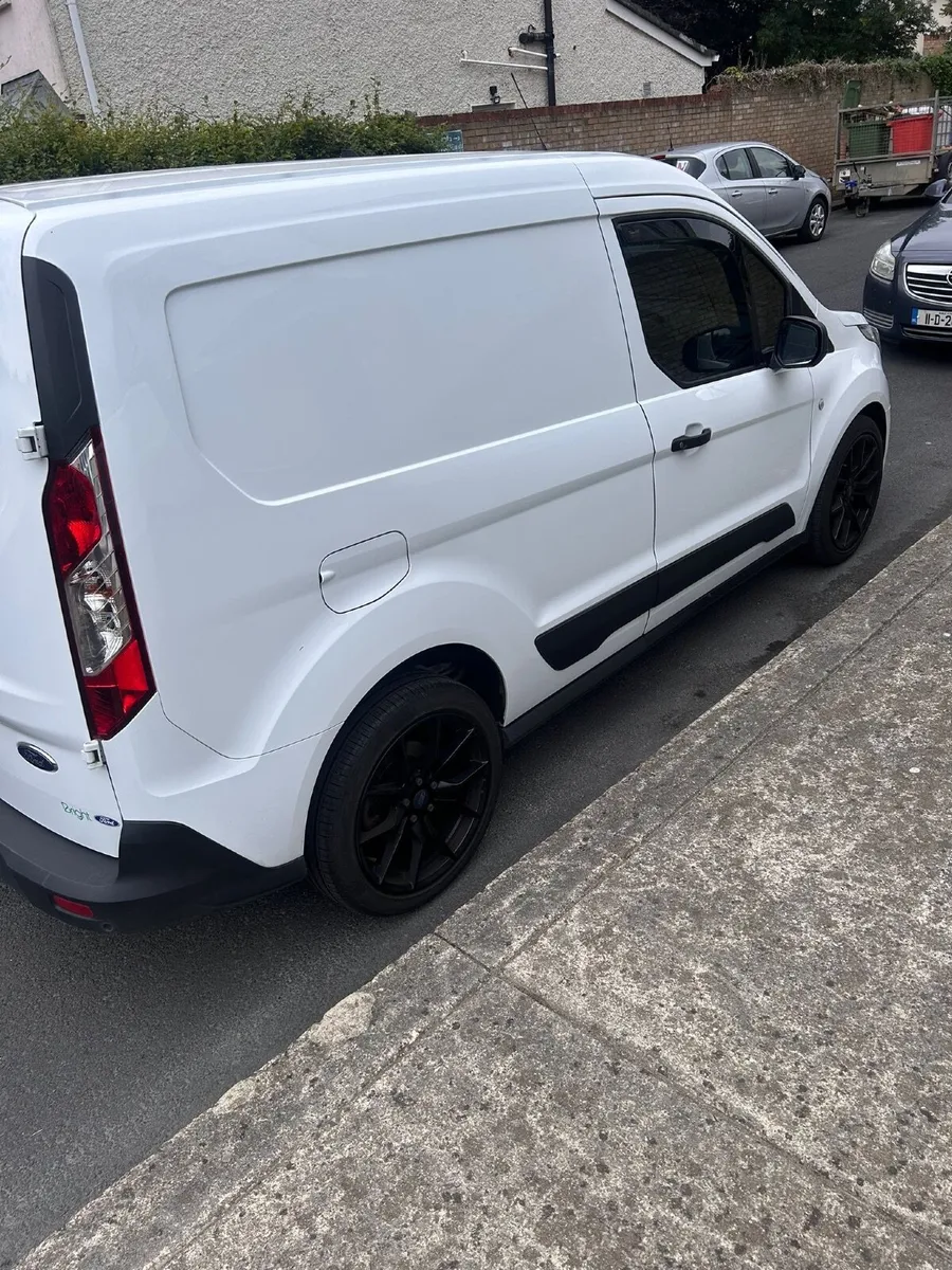 Ford Transit Connect 2024 - Image 4