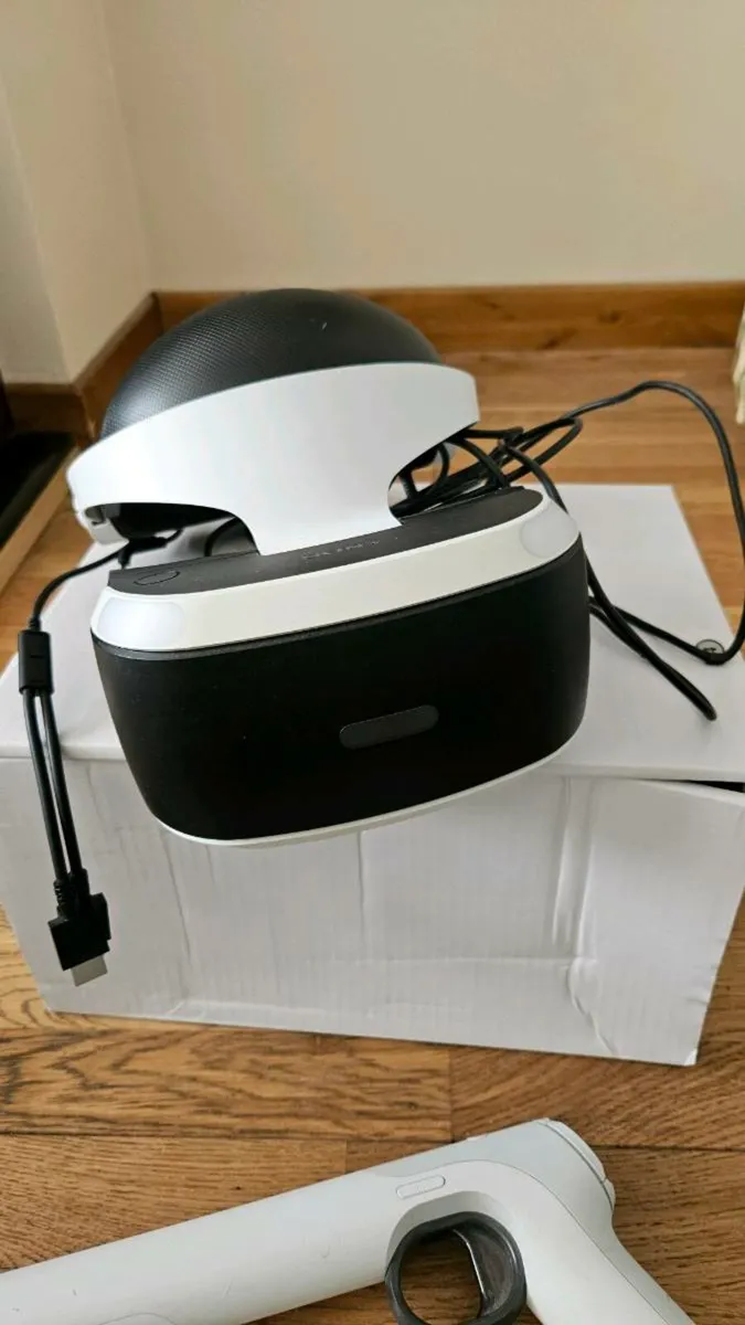 Playstation 4 VR - Image 2