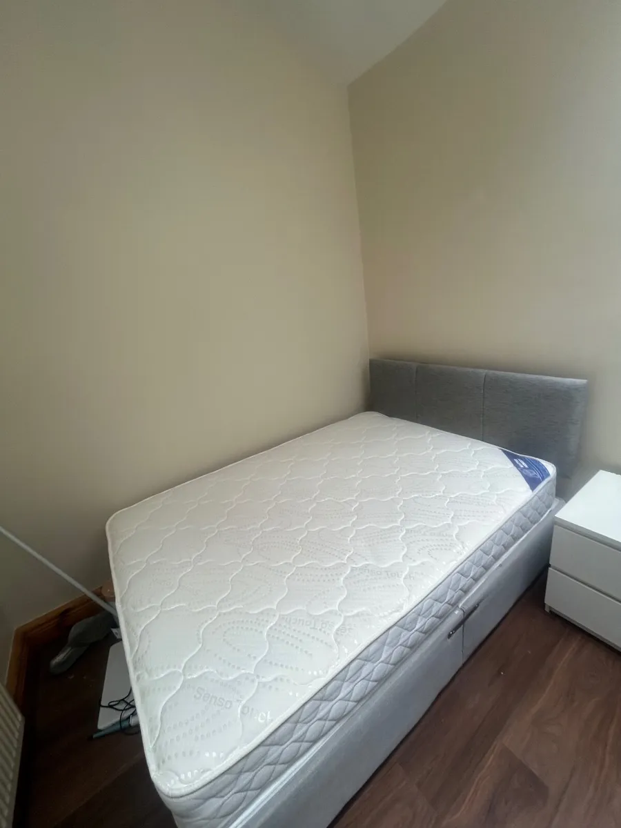 Bed - Image 3