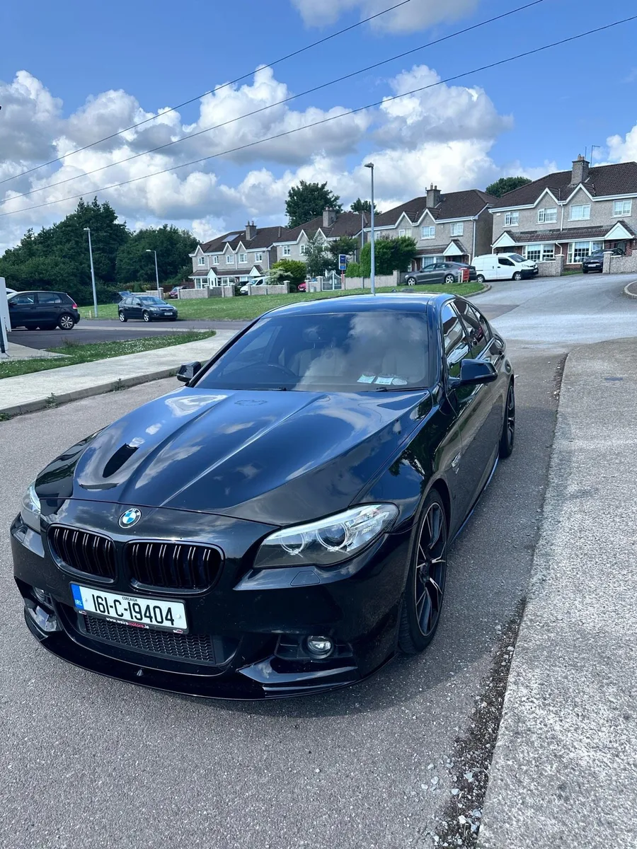 BMW 520 M SPORT - Image 1