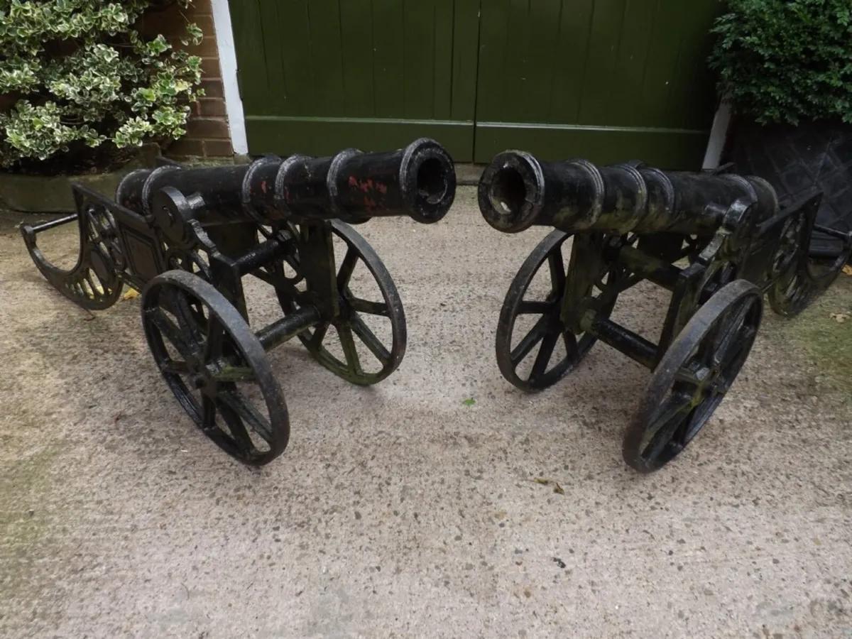 Pair cast iron cannons large - Image 1