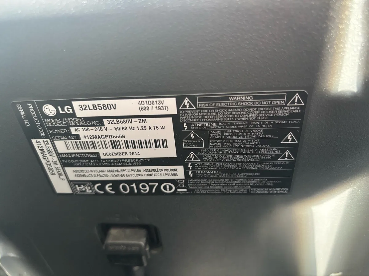 32 inch LG Tv - Image 2