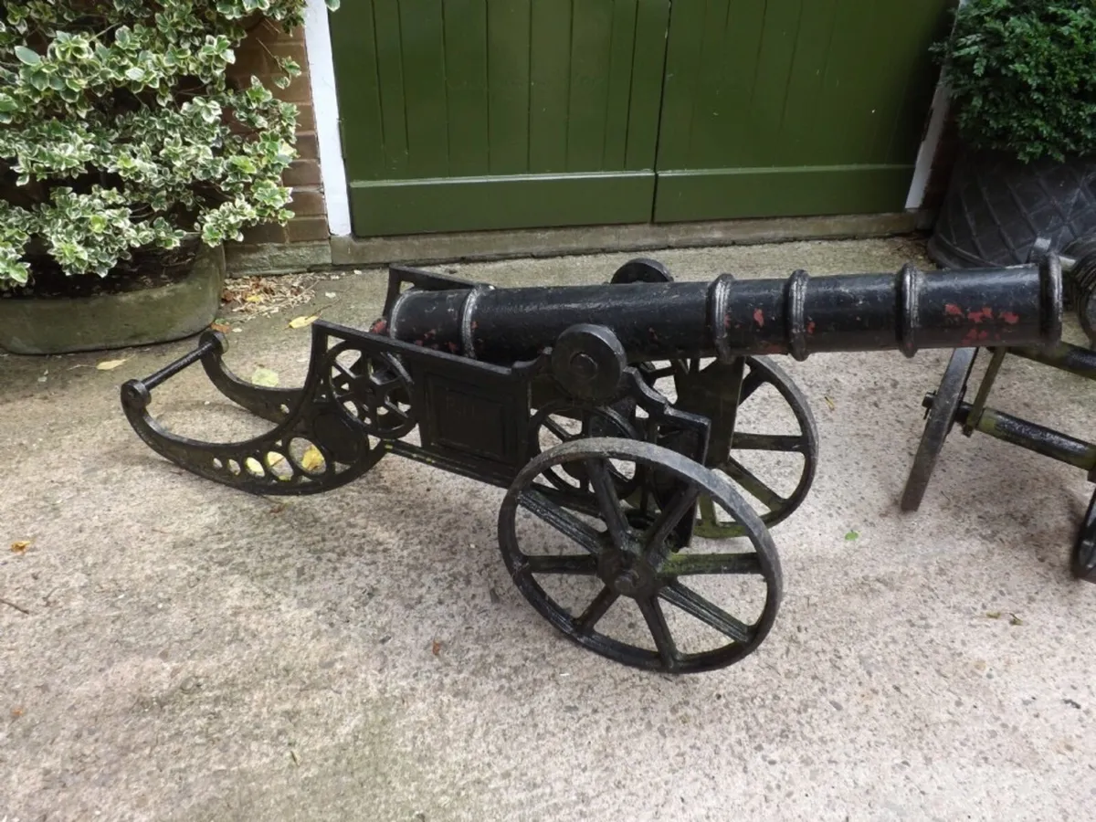 Pair cast iron cannons large - Image 4