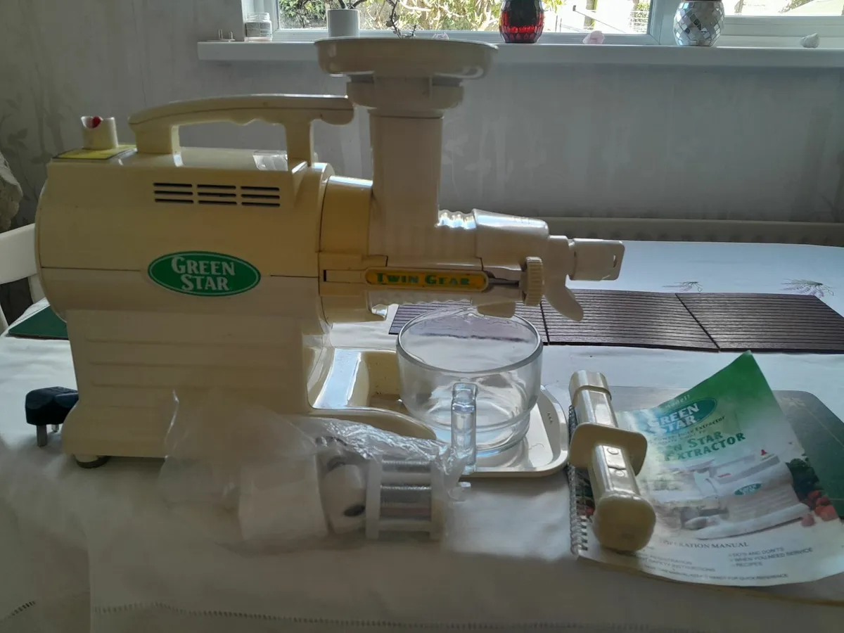 Green Star juicer - Image 1