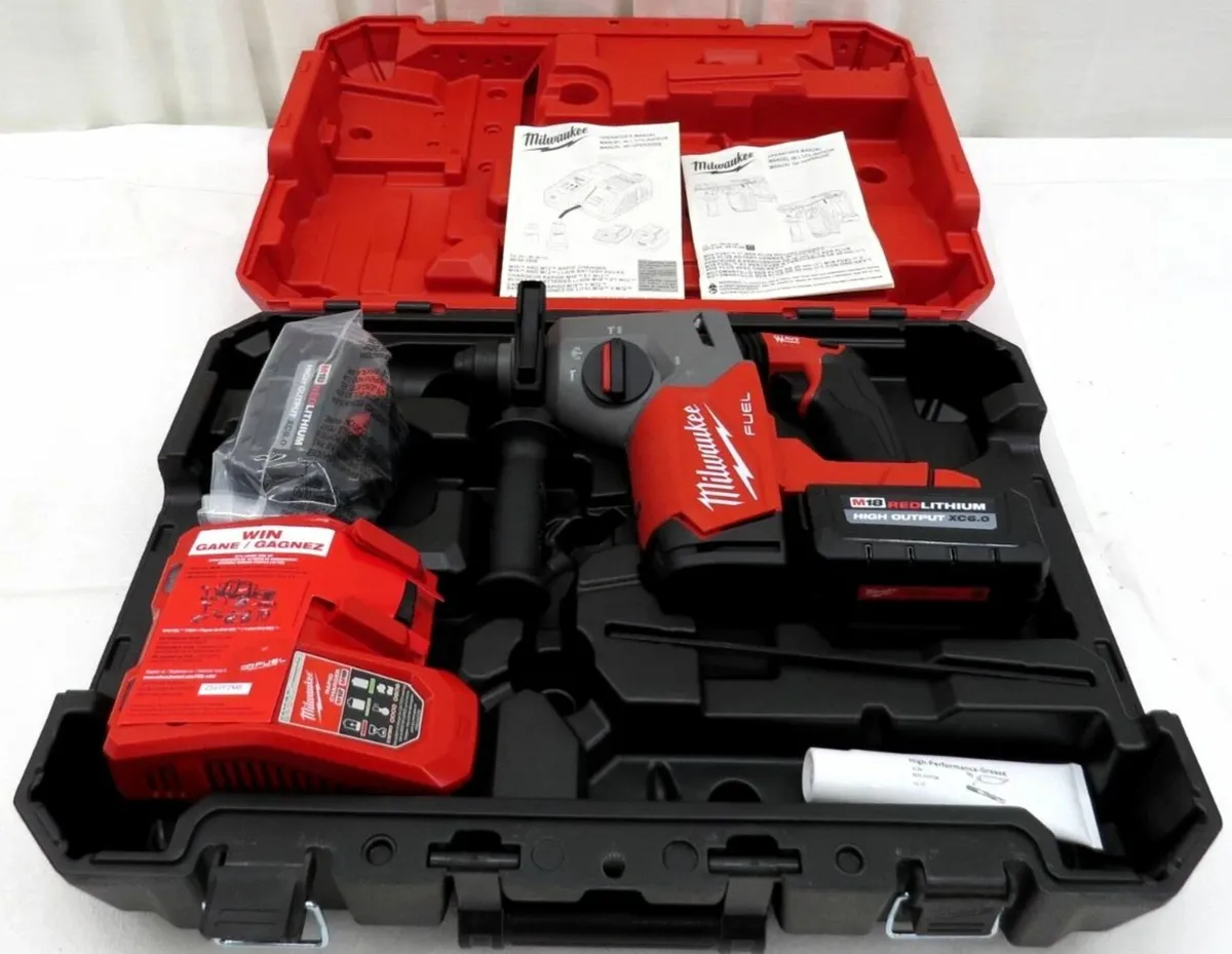 Milwaukee M18 2912-22 Hammer Kit - Image 1