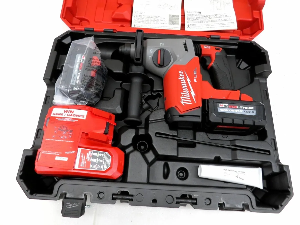 Milwaukee M18 2912-22 Hammer Kit - Image 2