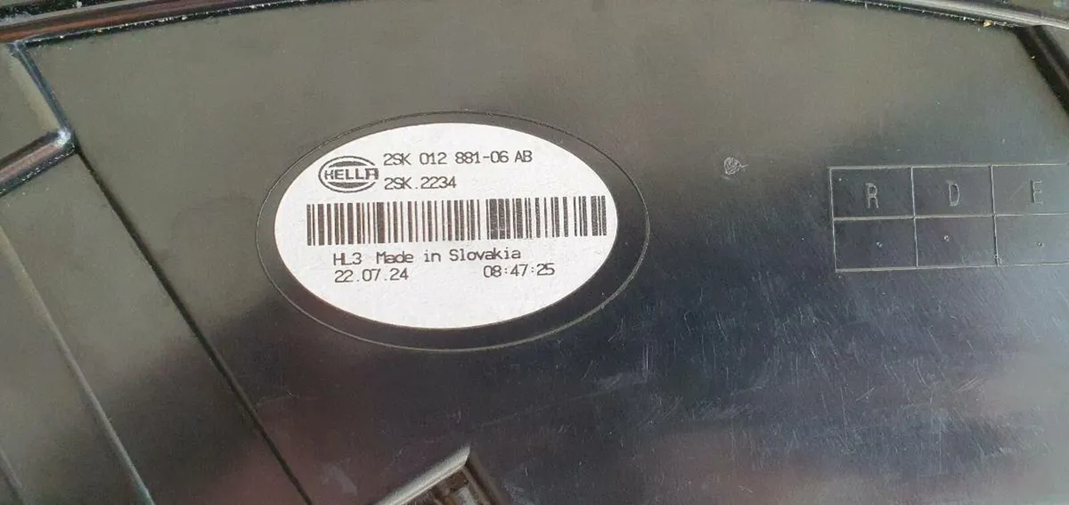 Skoda octavia ambition 2017-2019 rear right  light - Image 2