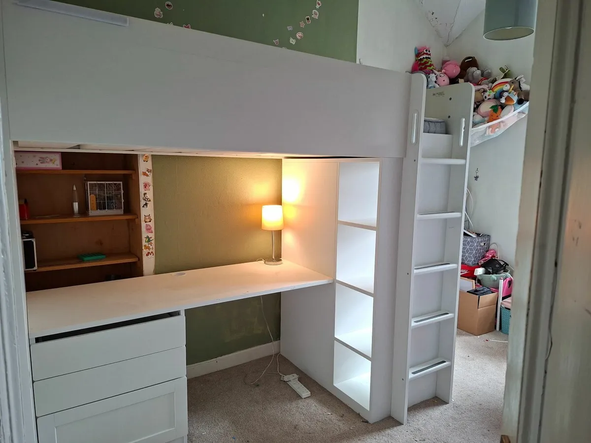 Loft bed - Image 1
