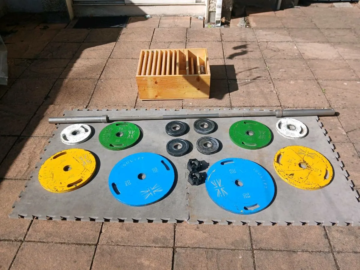 Barbell, weights, floor mat and storage box - Image 1