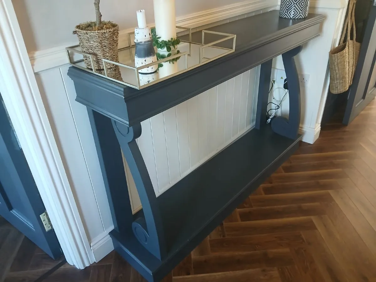 Console table - Image 1