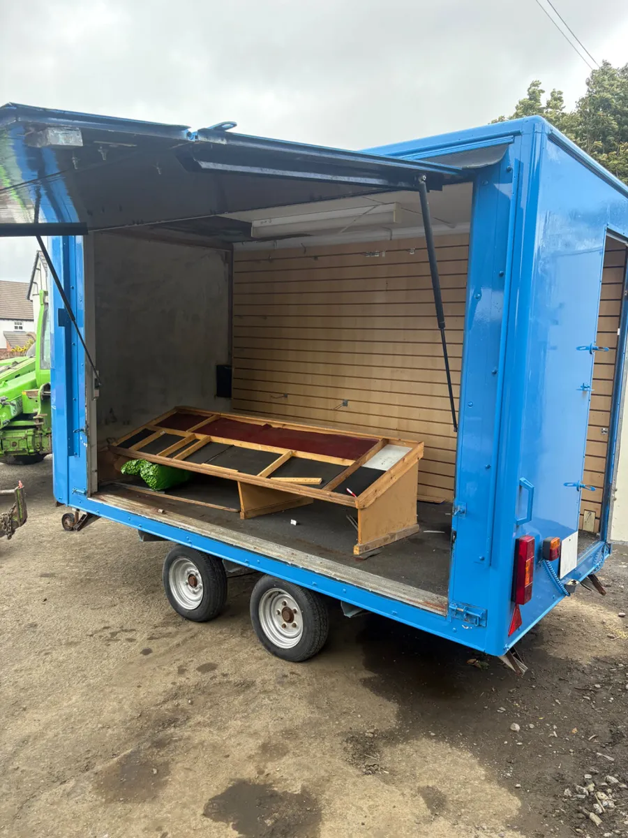 Exhibition trailer unit - Image 3