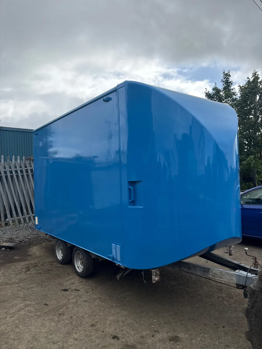 Exhibition trailer unit - Image 1
