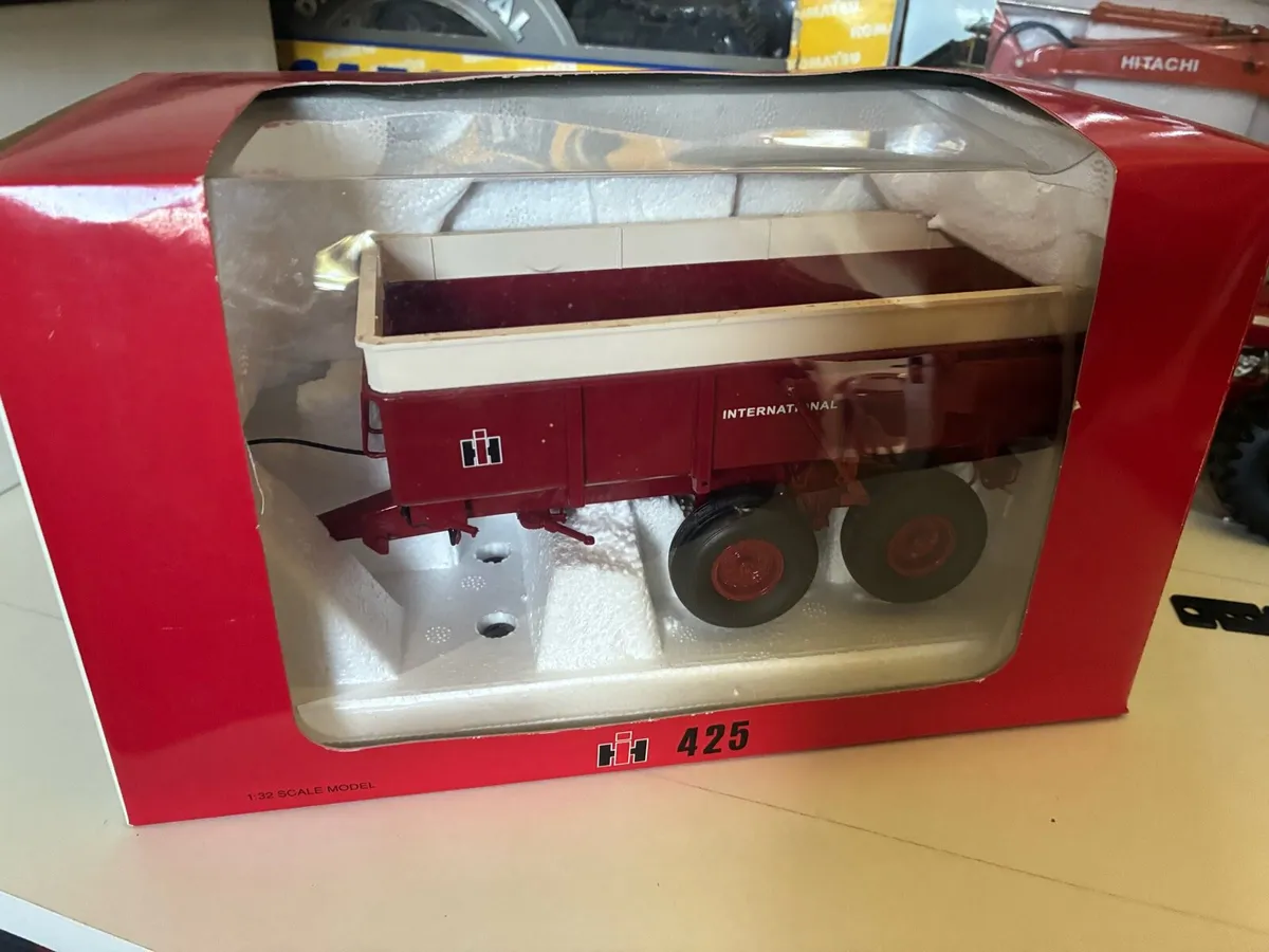 1:32 scale farm models - Image 4