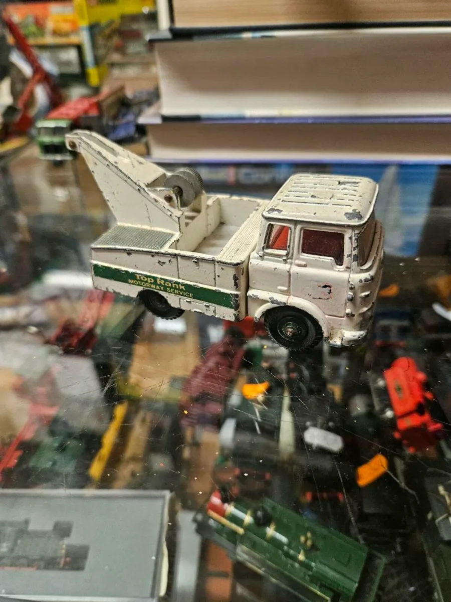 Corgi Bedford Tow Truck - Image 1