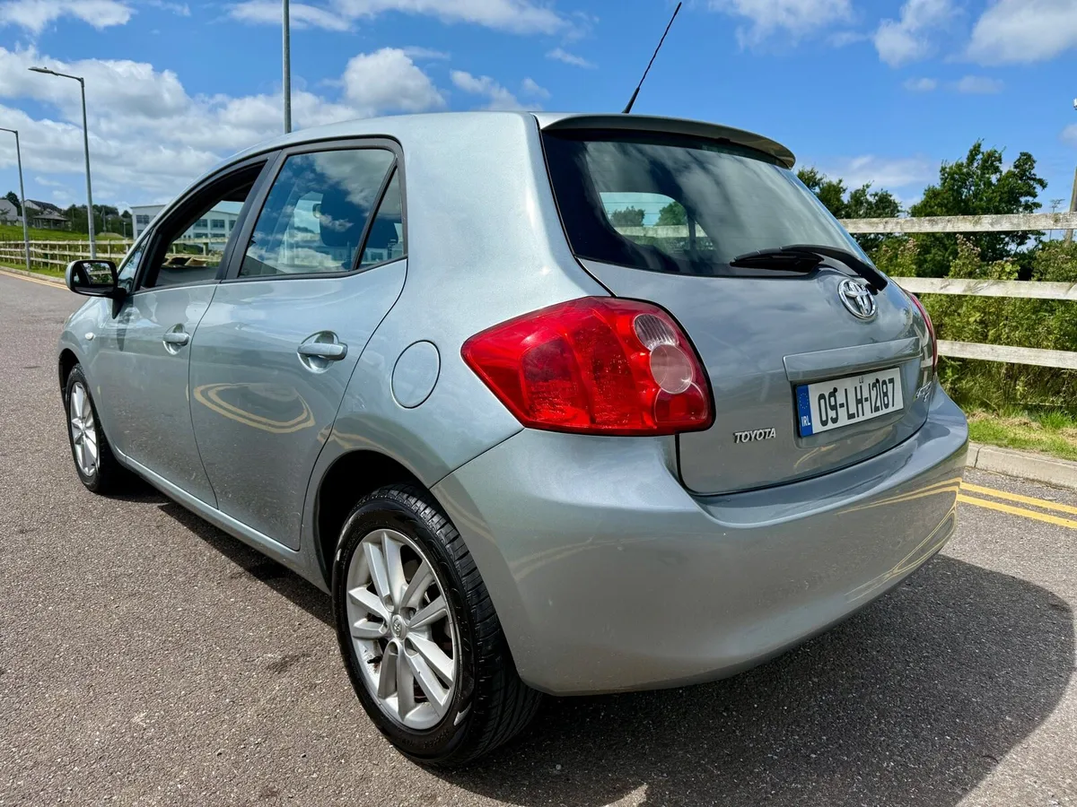 Toyota Auris TR 1.3 - Image 2