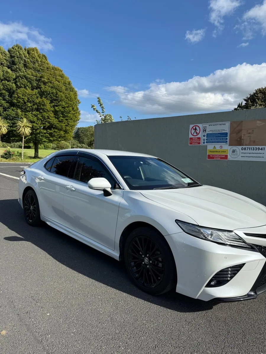 Toyota Camry 2020 - Image 2