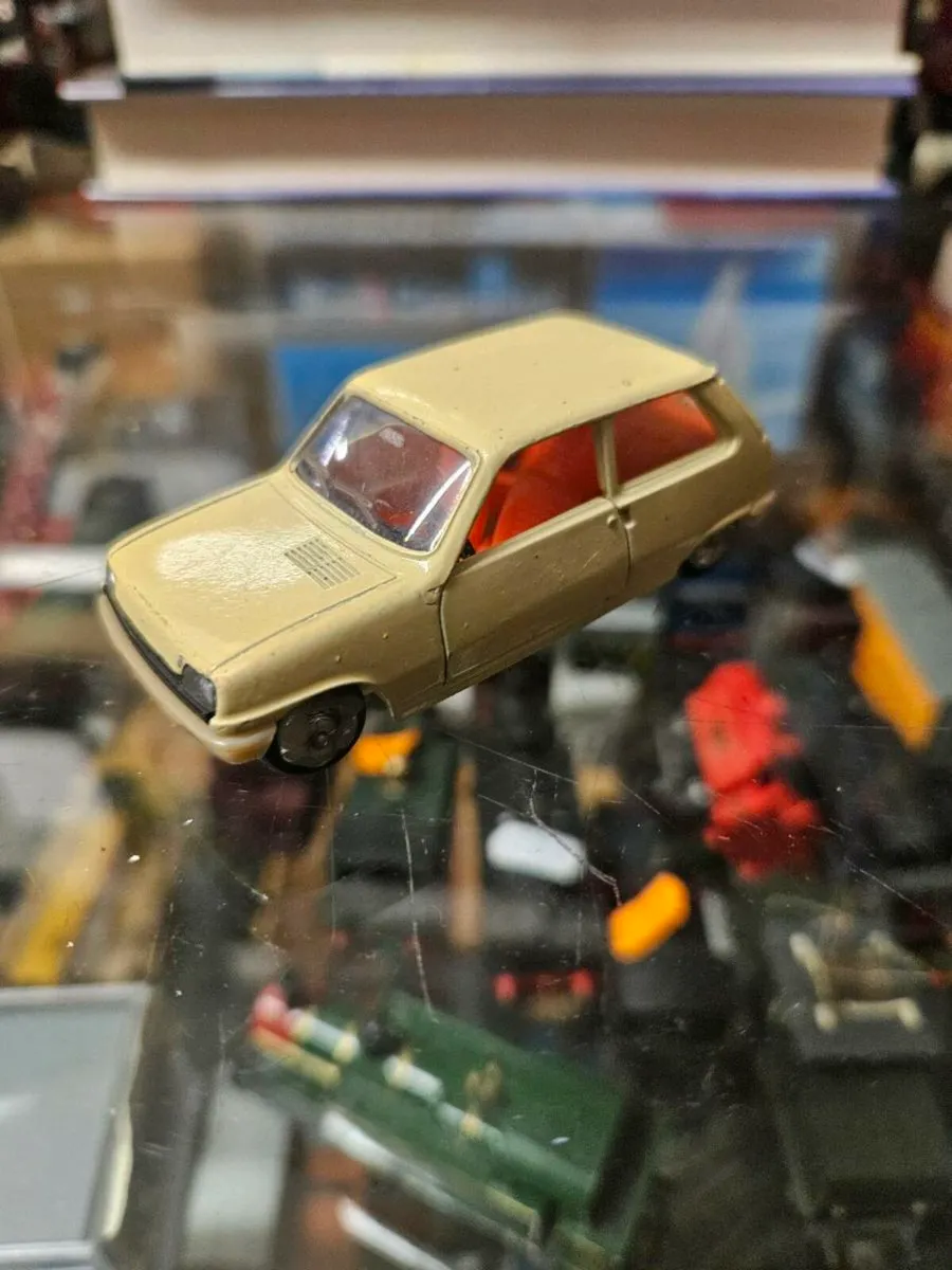 Corgi Solido Renault 5 - Image 1