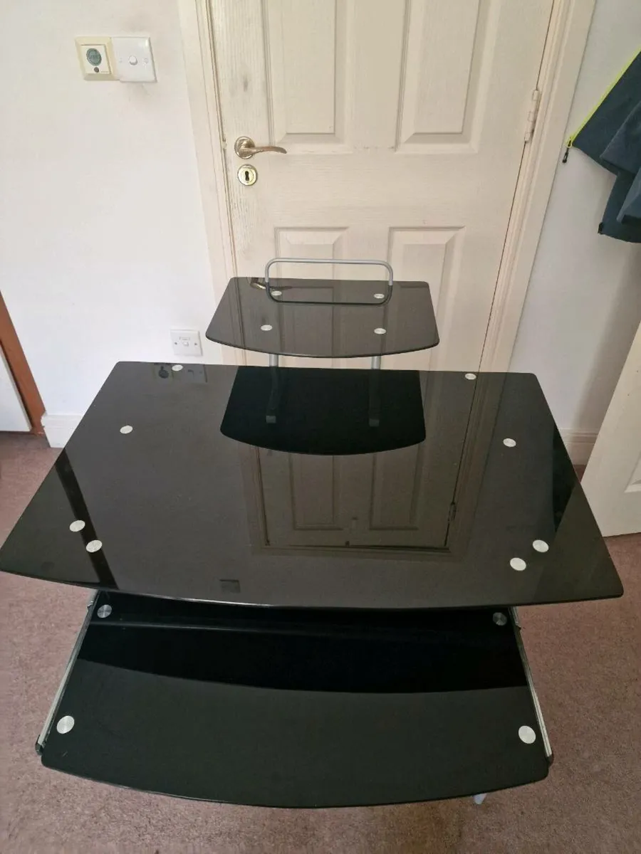 Computer Table - Image 2