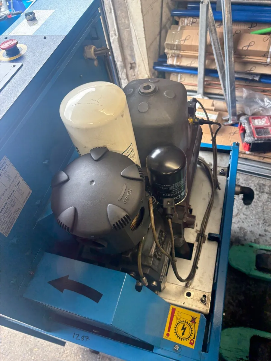 22kw variable speed air compressor - Image 2