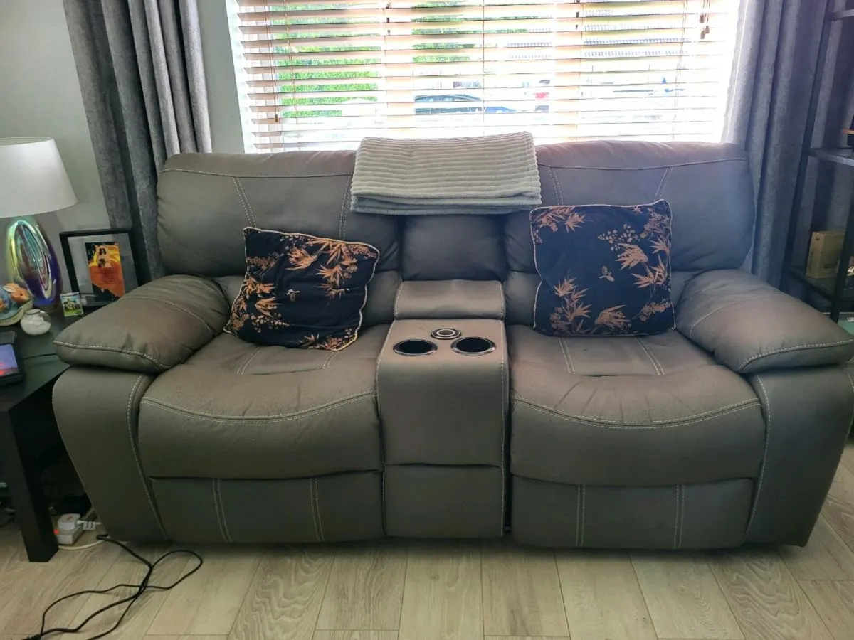 3 and 2 seater recliner sofa - Image 2