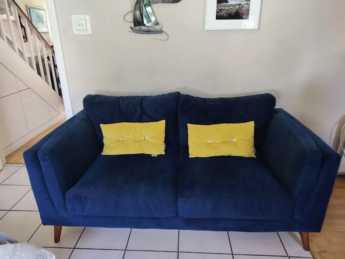 Couch - Image 1