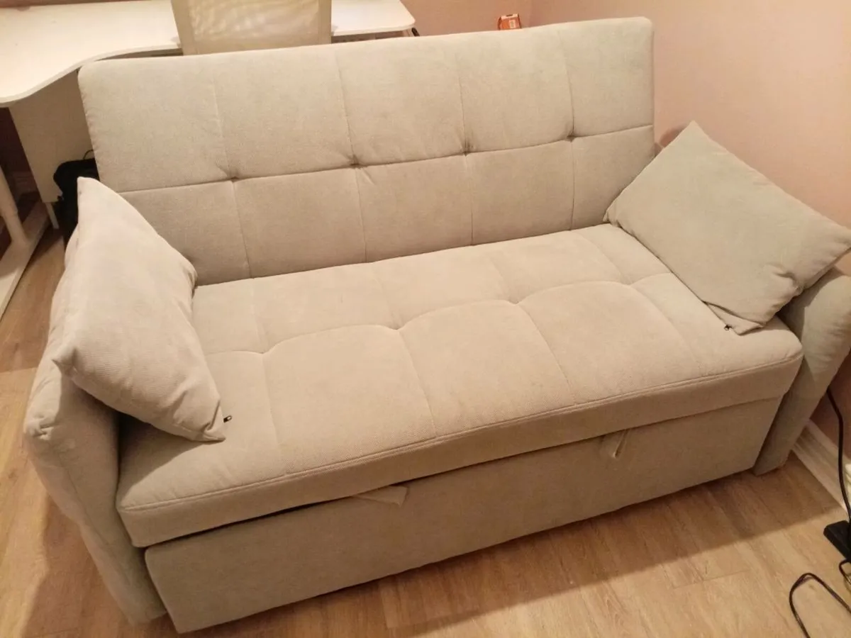 Sofa bed/couch - Image 1