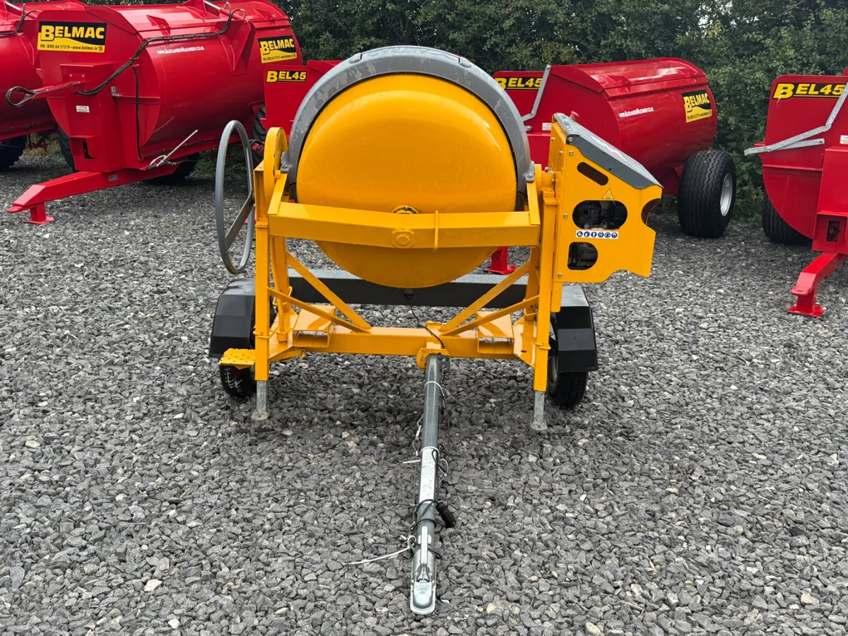 CENENT MIXER ROAD TOW - Image 3
