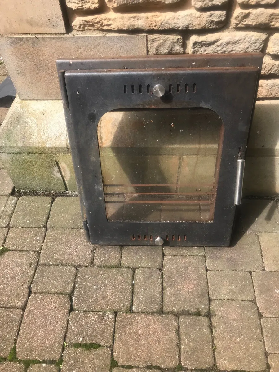 Oil burner and fire front - Image 2